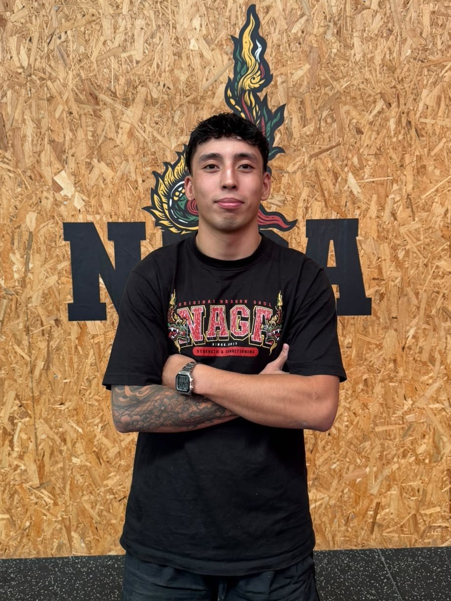 Charlie, entrenador de Naga